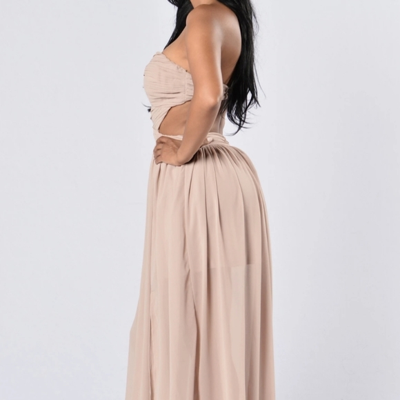 FASHION NOVA // Chiffon Maxi Dress - Picture 3 of 6